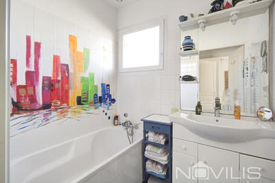 Maison - 92 m² - 4 pièces