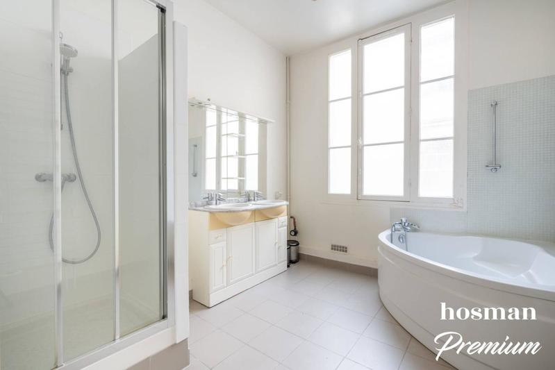 Appartement - 165 m² - 6 pièces