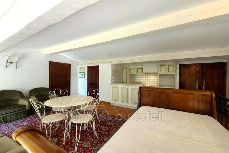 Demeure - 233 m² - 8 pièces