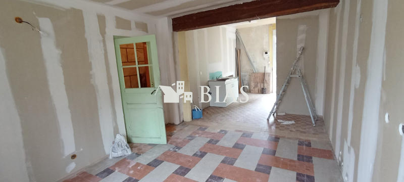 Maison - 243 m² - 9 pièces