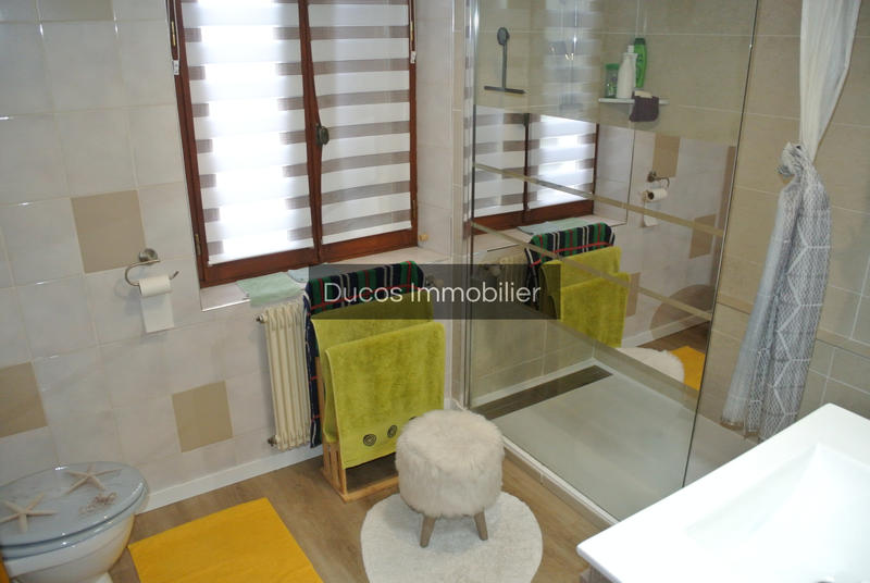 Maison - 365 m² - 8 pièces