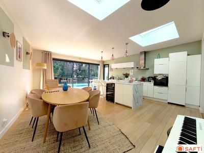 Maison - 167 m² - 6 pièces