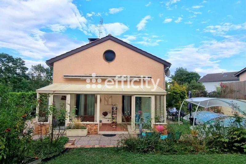 Maison - 201 m² - 9 pièces