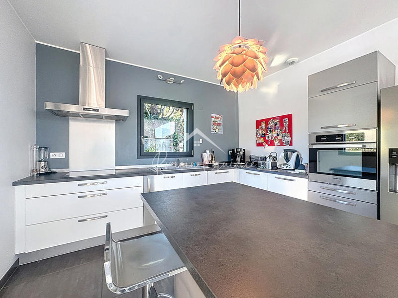 Villa - 150 m² - 6 pièces