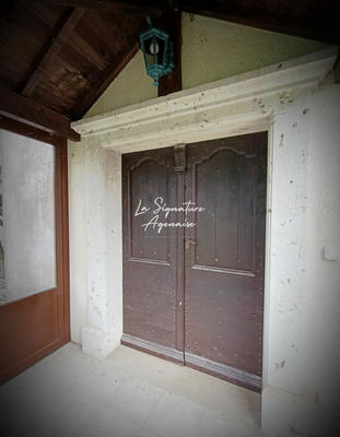 Propriété - 275 m² - 6 pièces