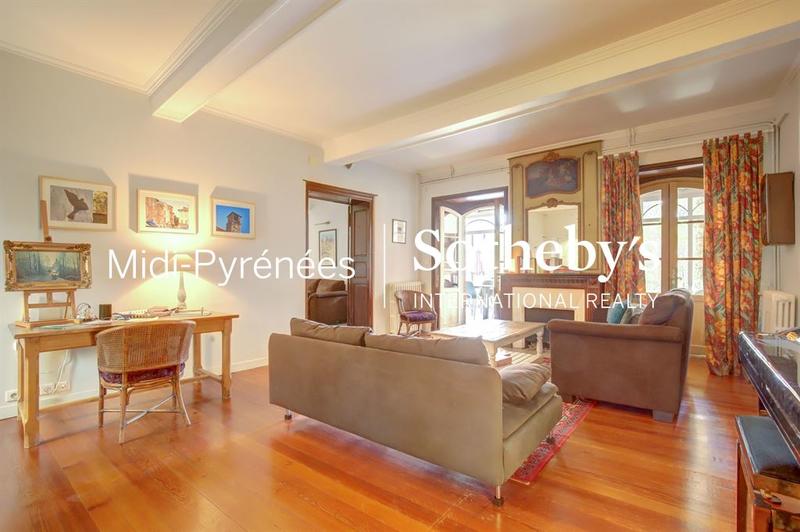 Maison bourgeoise - 733 m² - 19 pièces