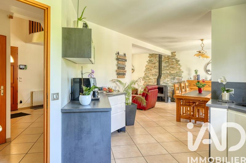 Maison - 137 m² - 6 pièces