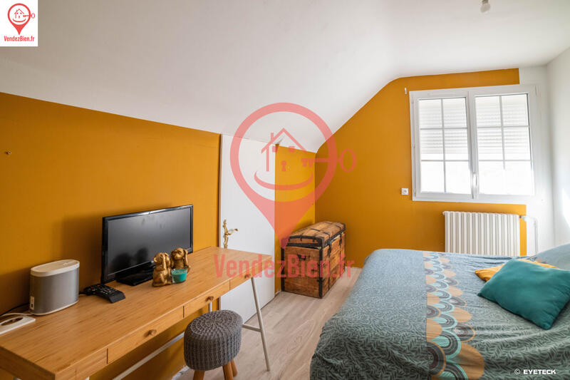 Maison - 210 m² - 6 pièces