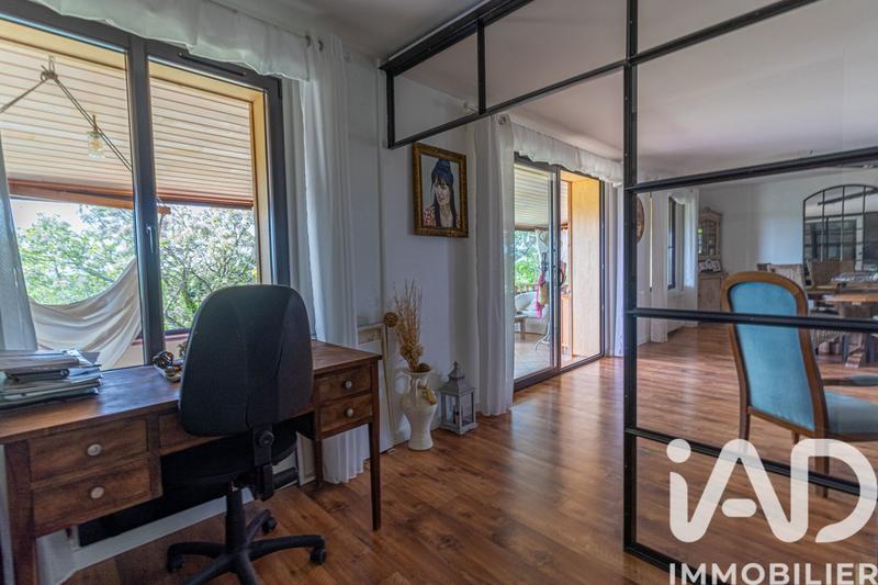 Maison - 220 m² - 5 pièces