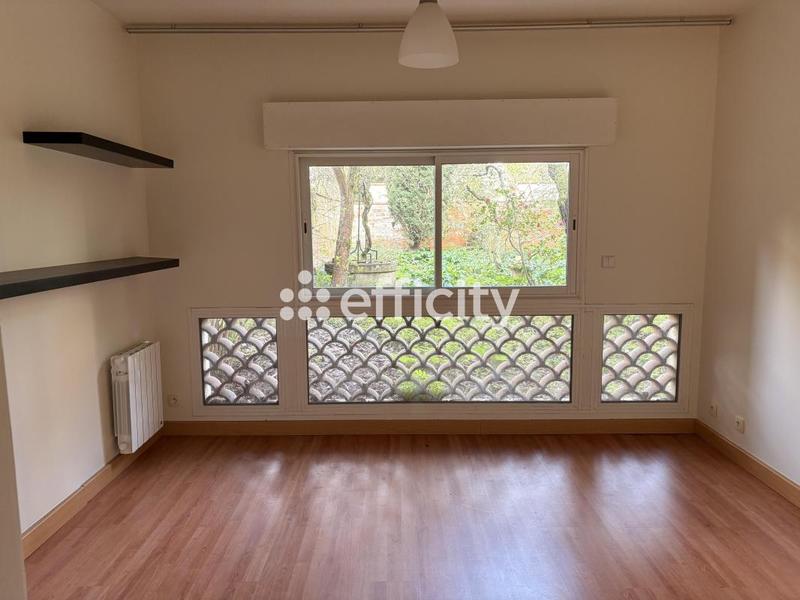 Maison - 170 m² - 9 pièces