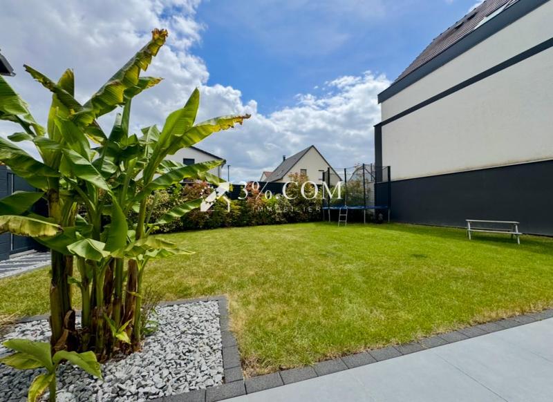 Maison - 98 m² - 5 pièces