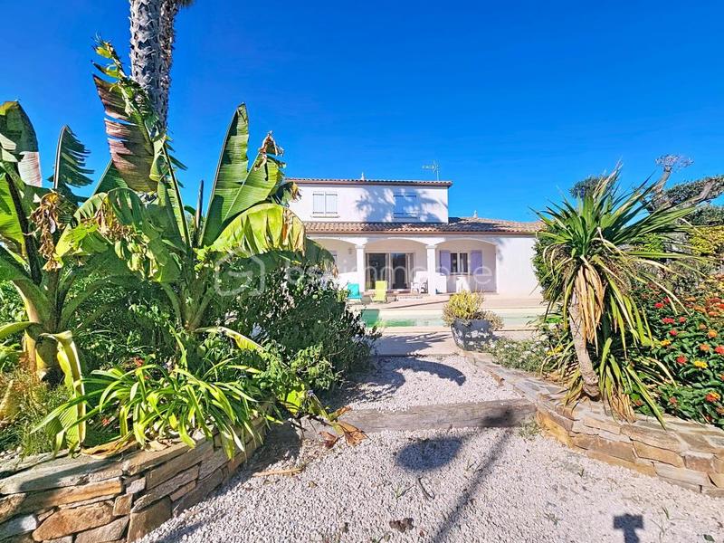 Maison traditionnelle - 154 m² - 6 pièces