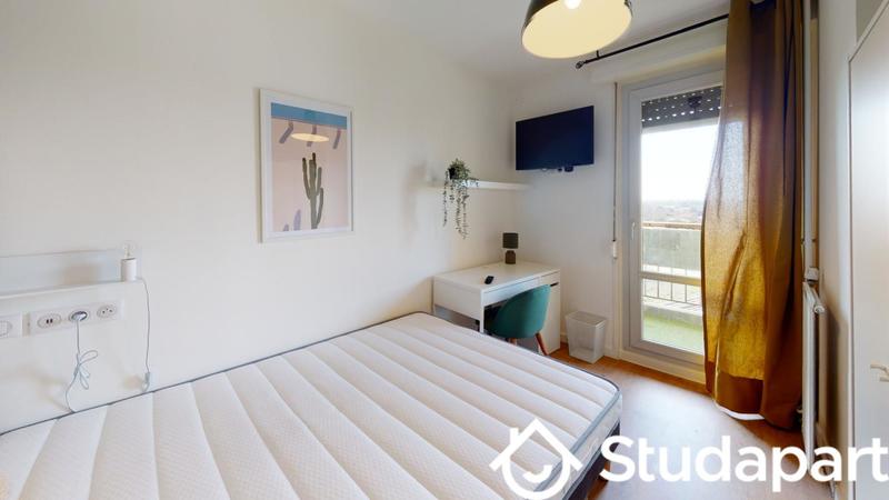 Chambre - 11 m² - 1 pièce