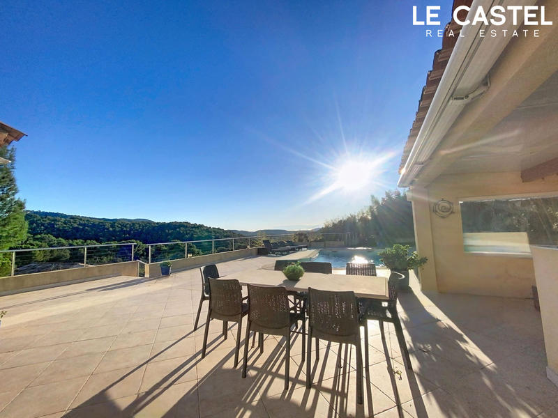 Maison - 162 m² - 6 pièces