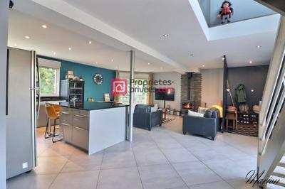 Maison - 160 m² - 7 pièces