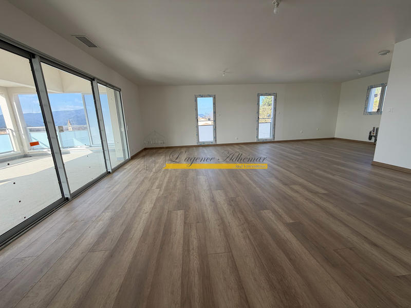 Appartement - 144 m² - 5 pièces