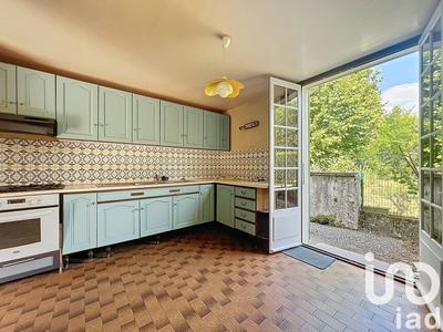 Maison - 94 m² - 5 pièces