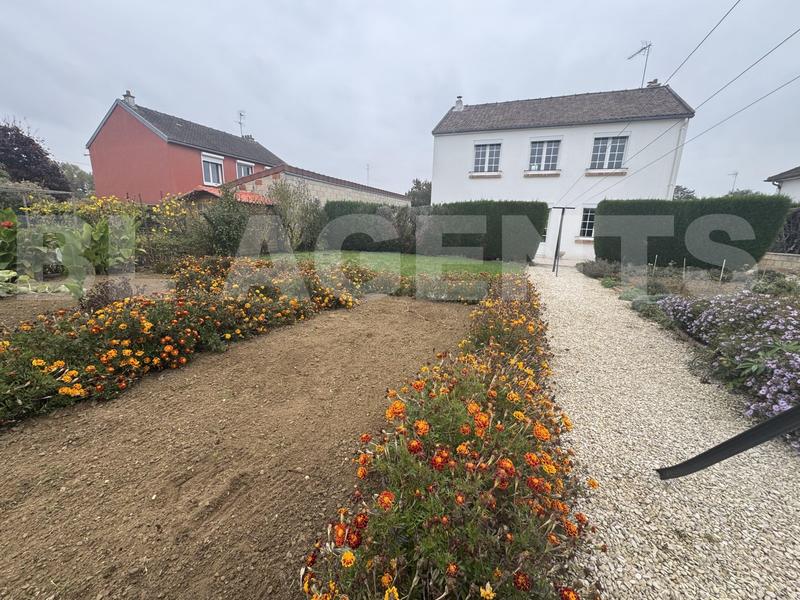 Maison traditionnelle - 110 m² - 6 pièces