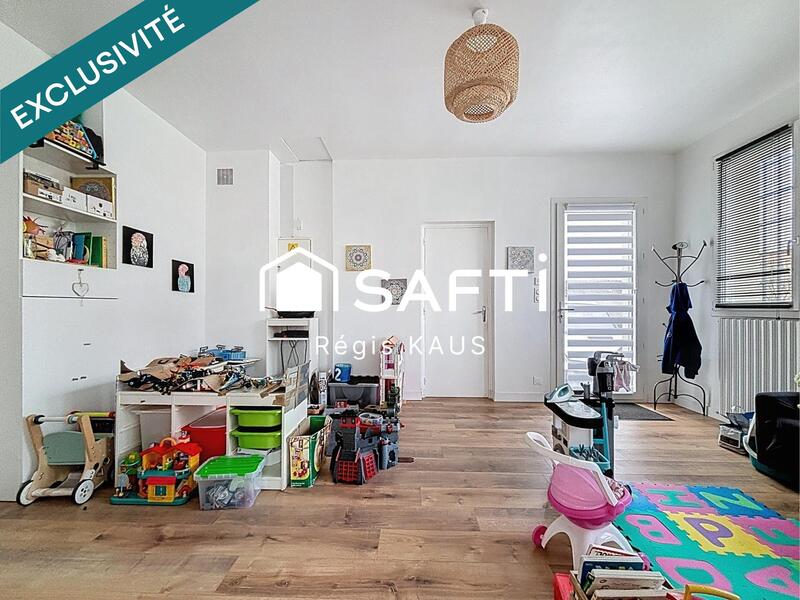 Maison - 220 m² - 8 pièces