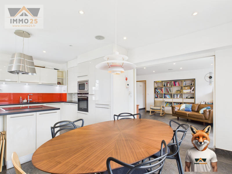 Appartement - 80 m² - 4 pièces