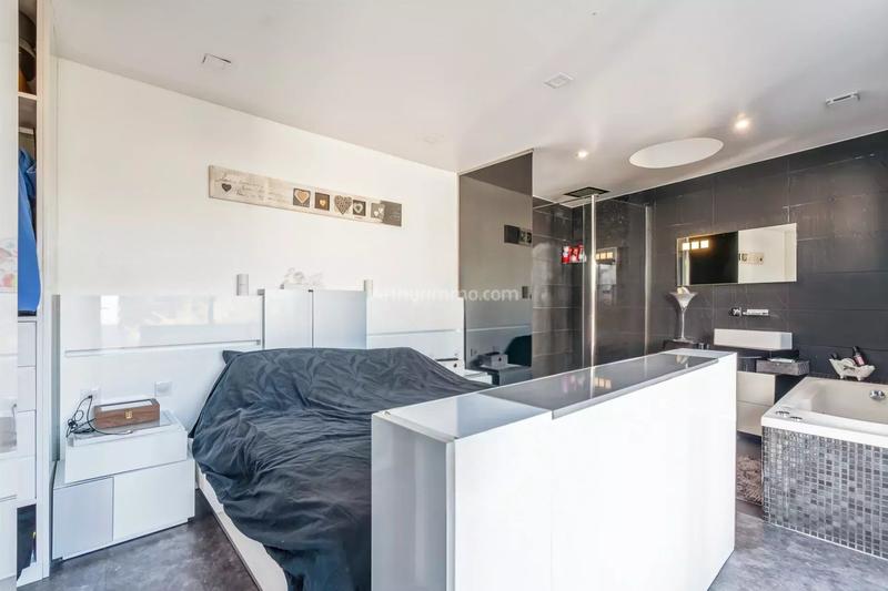 Maison - 145 m² - 5 pièces