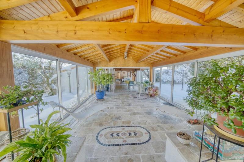 Propriété - 600 m² - 11 pièces