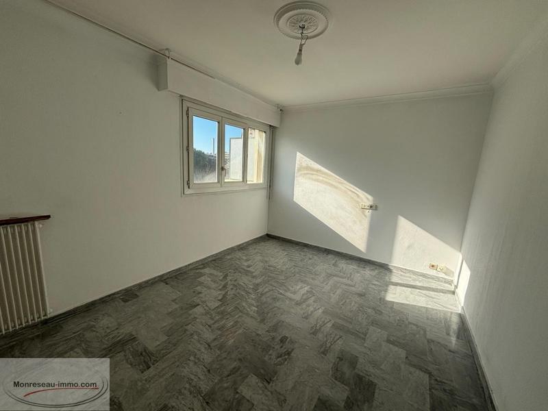 Appartement - 93 m² - 4 pièces