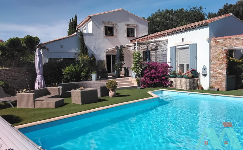 Maison - 190 m² - 7 pièces