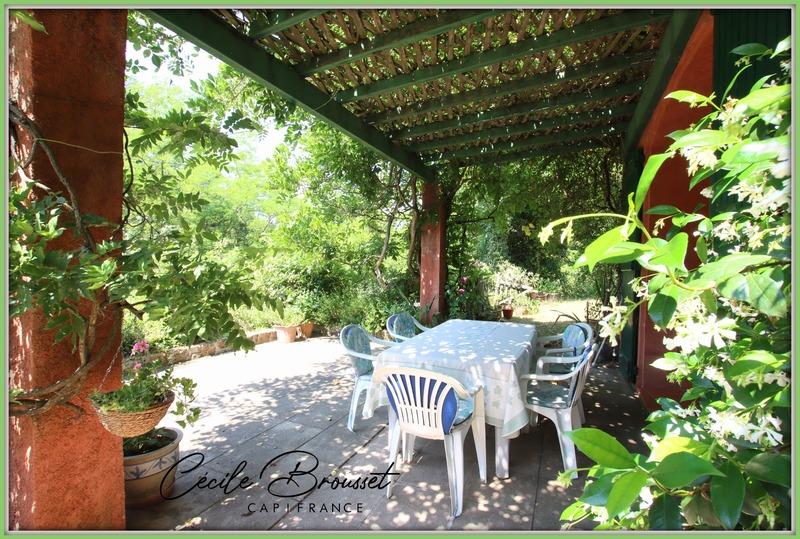 Mas - 274 m² - 10 pièces