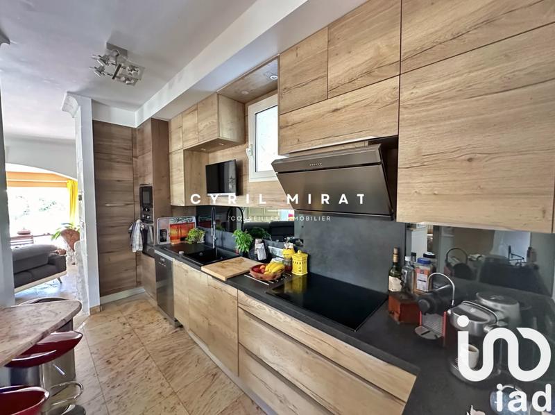 Maison - 227 m² - 8 pièces