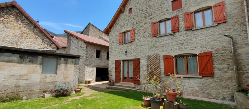 Maison - 165 m² - 6 pièces