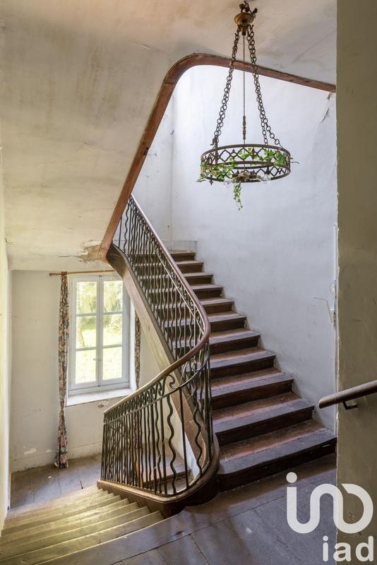 Maison - 650 m² - 15 pièces