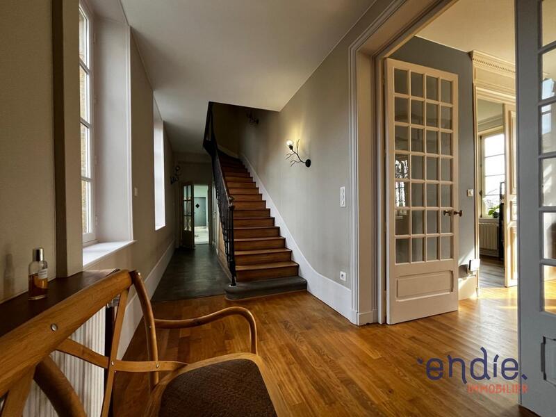 Demeure - 480 m² - 12 pièces