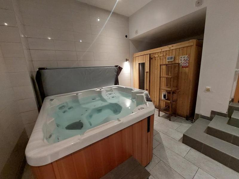 Loft - 214 m² - 7 pièces