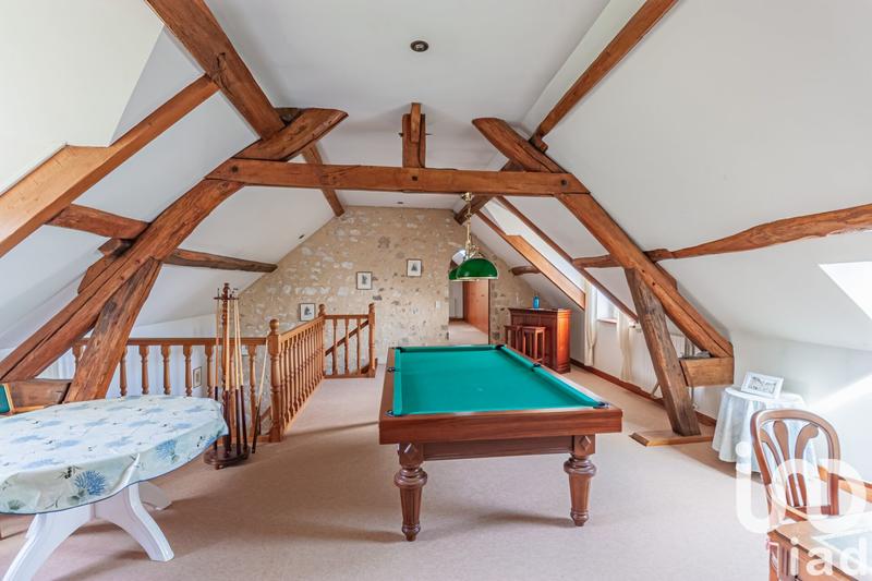 Maison - 230 m² - 7 pièces