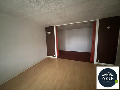 Appartement - 85 m² - 5 pièces