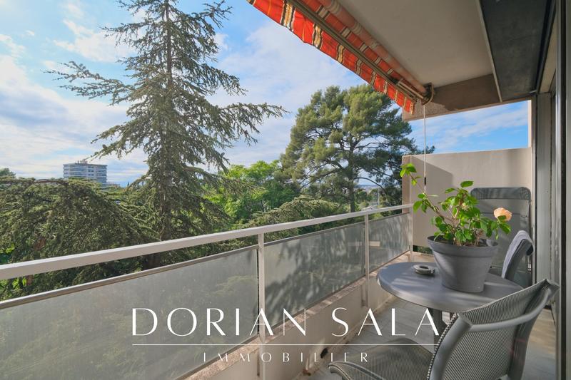 Appartement - 81 m² - 4 pièces