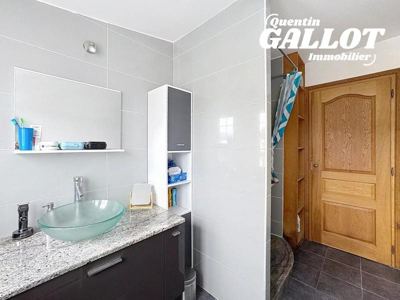 Maison - 84 m² - 4 pièces