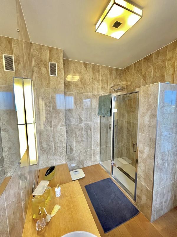 Appartement - 143 m² - 4 pièces