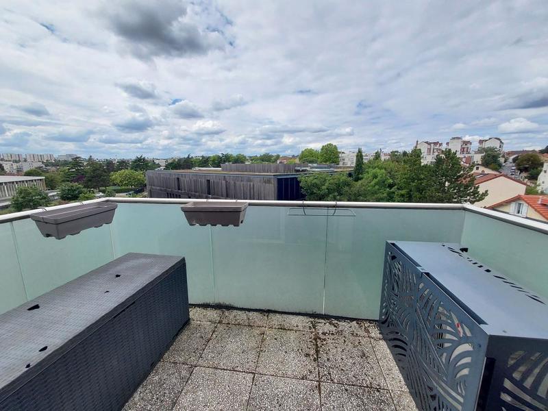 Appartement - 104 m² - 5 pièces