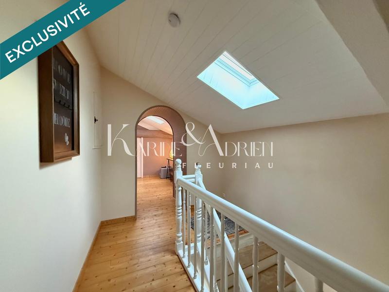 Maison - 210 m² - 6 pièces