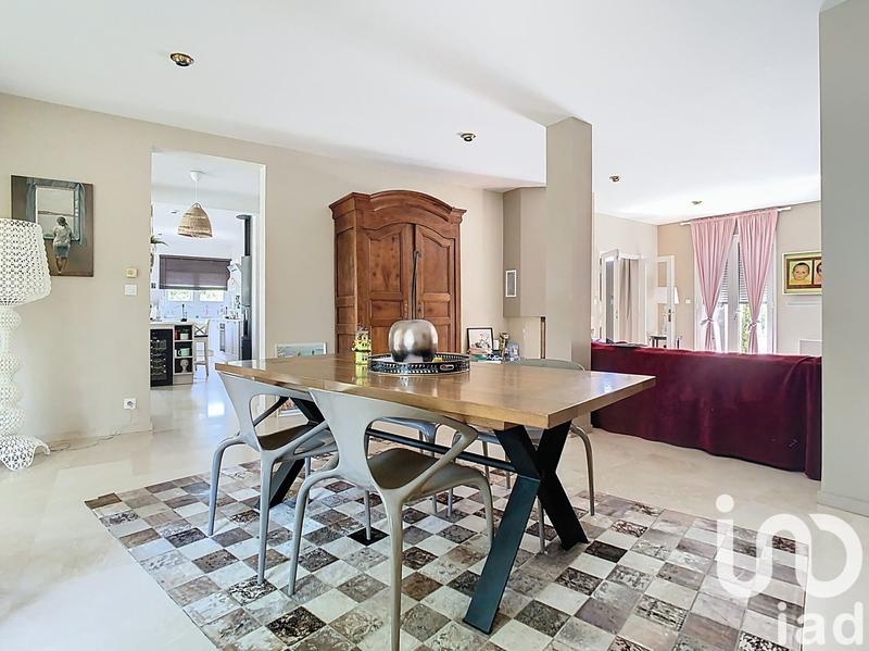 Maison - 280 m² - 7 pièces