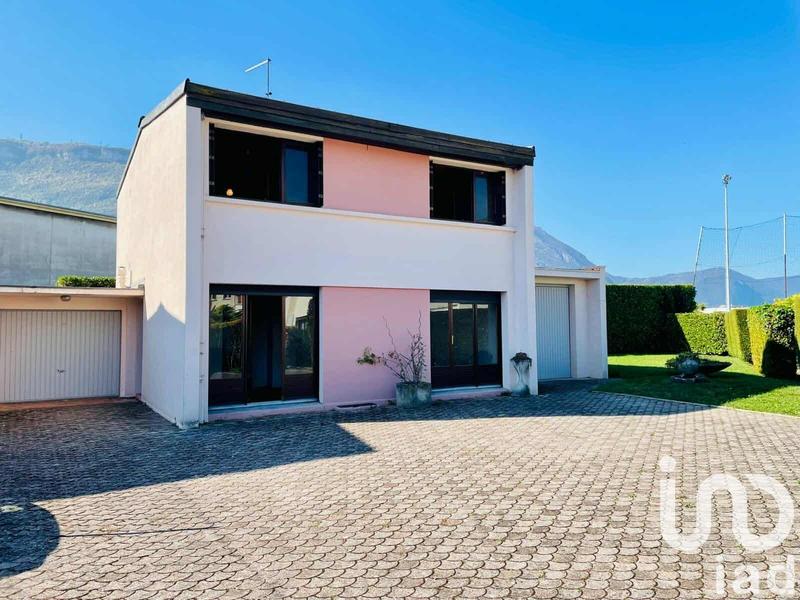 Maison - 102 m² - 5 pièces