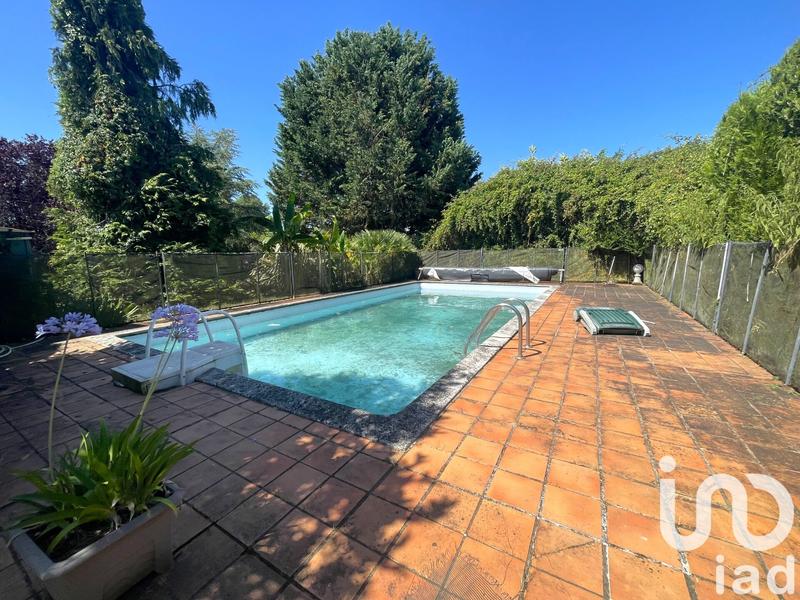 Maison - 303 m² - 12 pièces