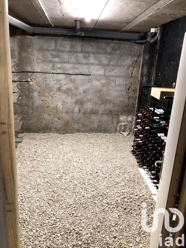 Maison - 360 m² - 9 pièces