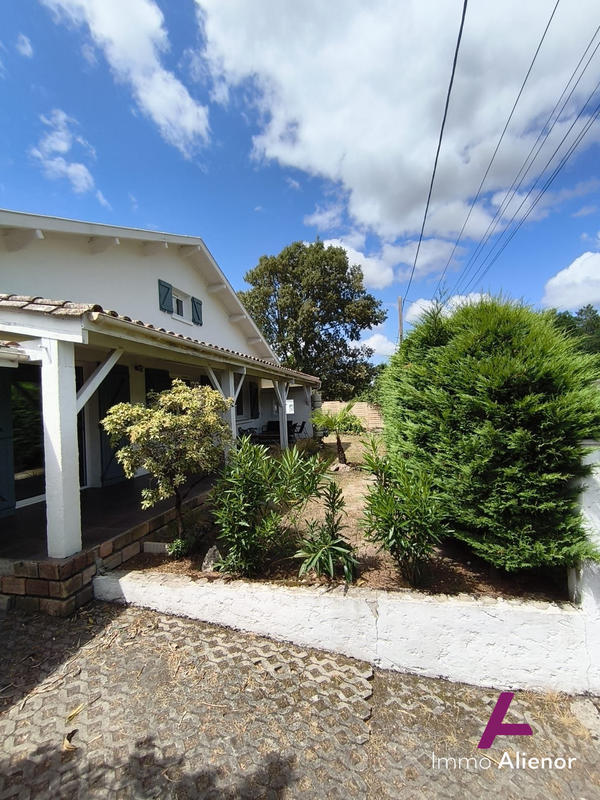 Maison - 140 m² - 6 pièces