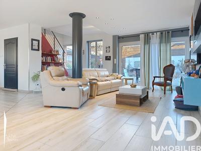 Maison - 214 m² - 10 pièces