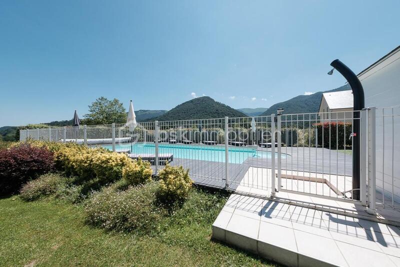 Demeure - 410 m² - 16 pièces