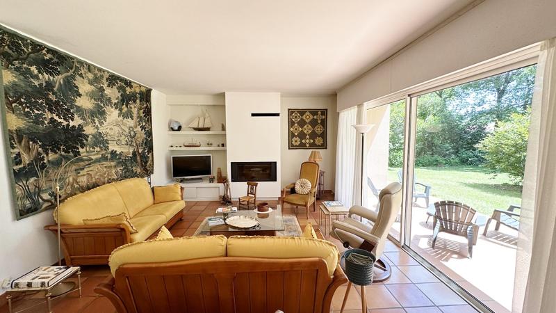 Maison d'architecte - 212 m² - 8 pièces