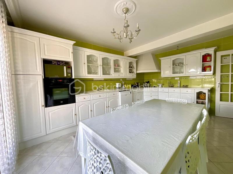 Maison traditionnelle - 145 m² - 6 pièces